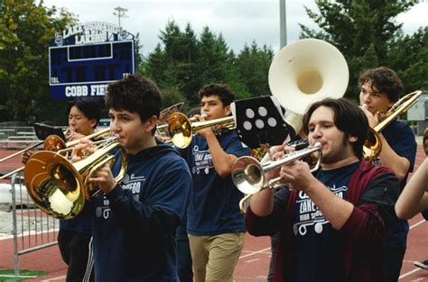 Lake Oswego High School Celebrates Homecoming News