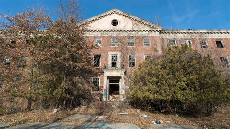 Exploring The Abandoned Forest Haven Asylum Youtube