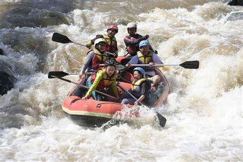 10 Lokasi Arung Jeram Terbaik Di Indonesia Berani Coba