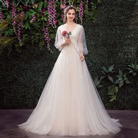 18 Vintage Inspired Puff Sleeve Wedding Dresses That Make A Timeless