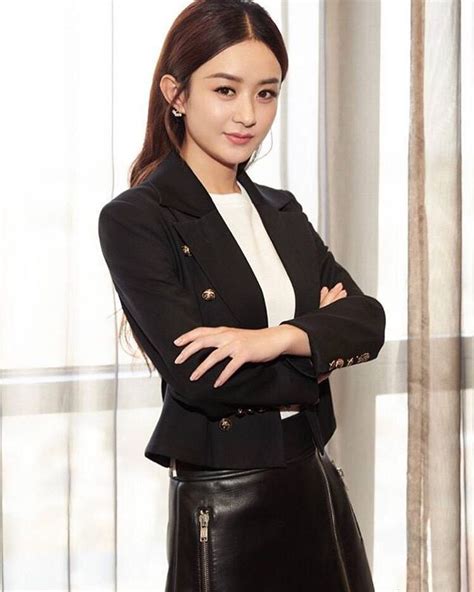 宣布成为新一季爱奇艺VIP会员品牌代言人女王总裁职业宝恭喜 zaniliazhao zhaoliying 赵丽颖 Fashion