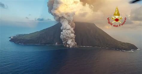 Video Spektakularne Snimke Erupcije Vulkana U Italiji Lava I Pepeo