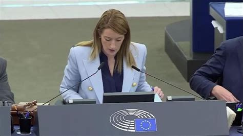 Qatargate Parlamento Ue Destituisce Vicepresidente Eva Kaili Con 625