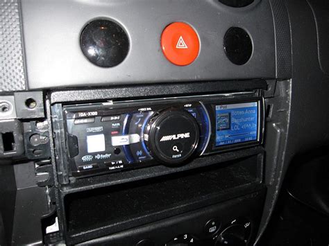 Photo how-to: Basic car stereo installation - CNET