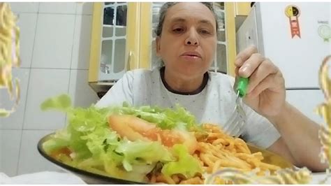 EU COMI ALMODEGA ARROZ FEIJÃO MACARRÃO SALADA DE ALFACE E TOMATE