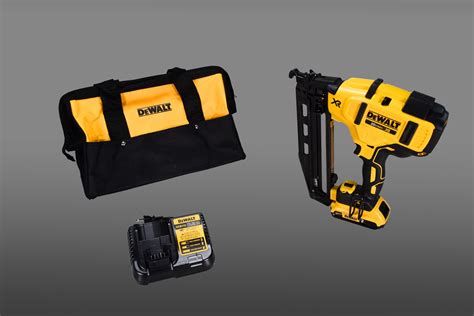 DeWalt 20V Nail Gun Kit 16 Gauge Cordless Angled Finish Nailer W 2Ah