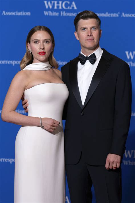 Colin Jost Jokes About Married Life With Scarlett Johansson At White House Correspondents Dinner