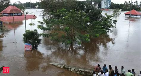 Kerala Flood Live Updates Idukki Dam Water Level Death Toll Reaches