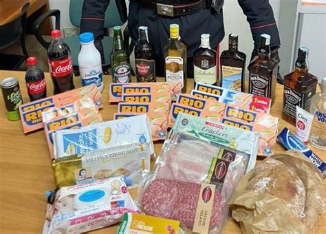 In Puglia Ladro Di Generi Alimentari Bloccato Dai Carabinieri Con Un