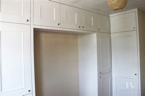 12 Fitted Wardrobes Over bed Ideas for your bedroom | JV Carpentry