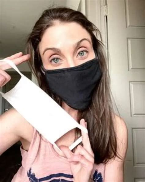 Mary Padian Sexy And Hot Bikini Pictures Livinlavidalowcarb