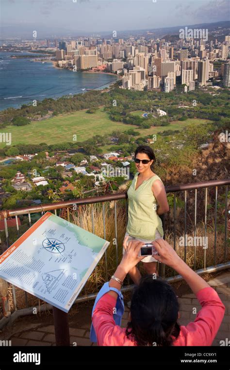 Luftbild Von Diamond Head Krater Stockfotos Und Bilder Kaufen Alamy