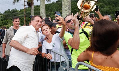 Após Falar Em Finalzinho Da Pandemia Bolsonaro Agora Diz Que Ela