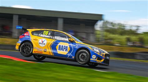 Qualifying In Quotes Knockhill BTCC