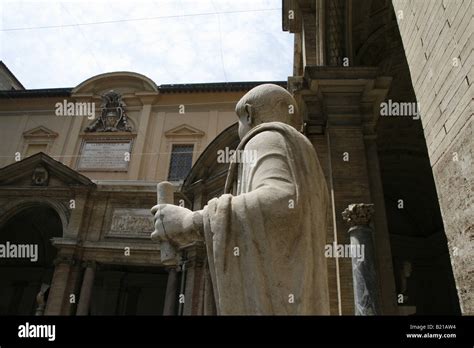 Statue Marble Roman Men Famous People Portrait St Peters Hi Res Stock