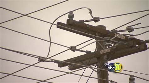 As Rain Falls Pgande Prepares For Possible Power Outages Abc30 Fresno