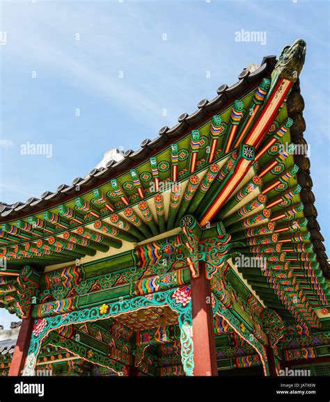 Korean traditional architecture Stock Photo - Alamy