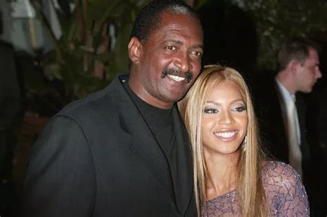 Beyonce S Dad Mathew Knowles To Teach People How To Be Like Beyonce For