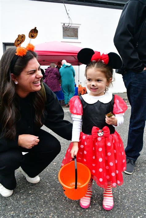 Halloween Fun For Downtown Edmonds Trick Or Treaters My Edmonds News