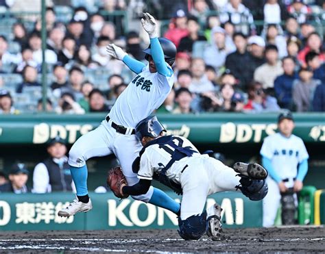 【センバツ】連覇目指す山梨学院が2年連続8強 創志学園との名将対決を4－0で制す センバツ写真ニュース 日刊スポーツ