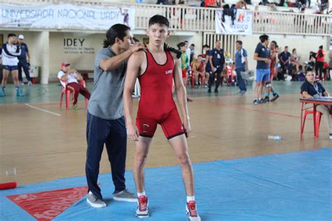 Histórica medalla de oro en lucha olímpica para la UAS en la