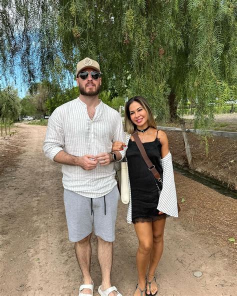 Thiago Nigro Posta Novas Fotos Ma Ra Cardi Em Viagem Do Casal E F S