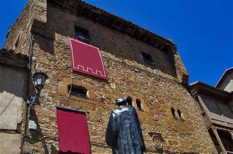 Torre De Orejón De La Lama En Potes Torre De Bedoya En Potes Cantabria