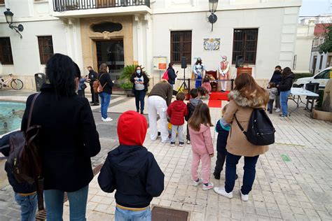 Visita De Los Pajes Reales En La Plaza Del Ayuntamiento Ajuntament De