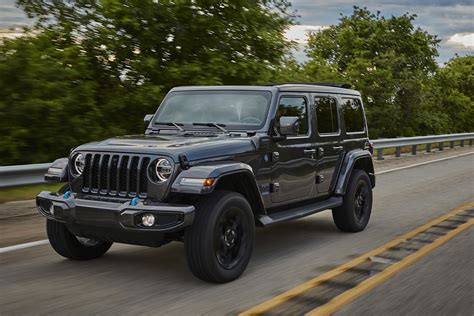 2023 Jeep Wrangler 4xe Plug-In Hybrid - Technology | Jeep Canada