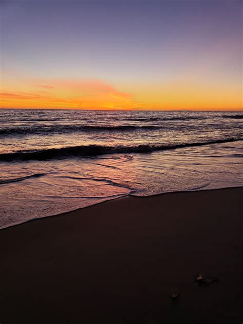 Zuma Beach at sunset : r/LosAngeles