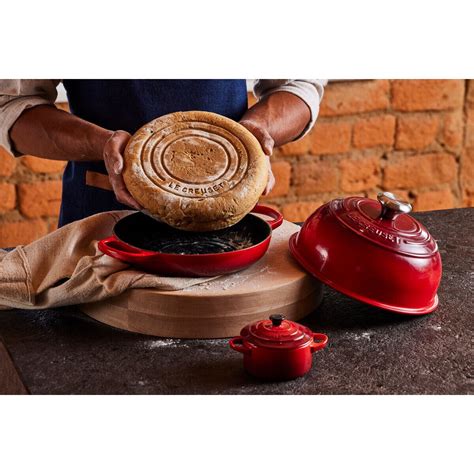 Le Creuset Brot Br Ter Cm Signature Kirschrot Tischwelt De