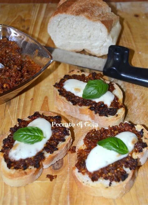 Crostini Con Pesto Di Pomodori Secchi Ricetta Antipasto Veloce