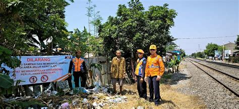 Daop 3 Cirebon Pembakaran Sampah Di Jalur Rel Bisa Dipidana