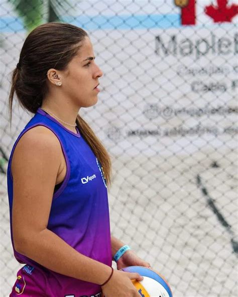 Atleta de Arraial conquista campeonato de vôlei em Cabo Frio RC24H