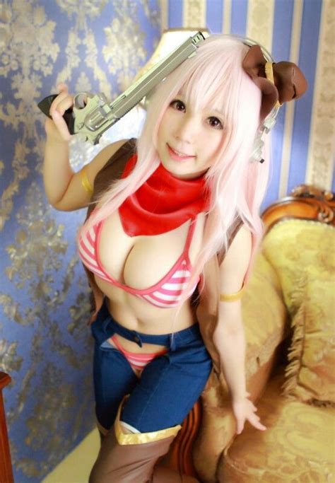 Cosplay De Super Sonico Del Anime SoniAni En EroViernes Santas