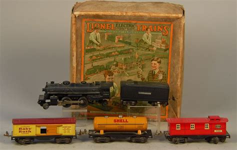 Vintage Pre-War Lionel Electric Train Set w/ Box