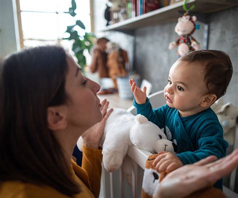 How talking to babies impacts their brain development| Bounty Parents