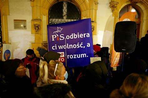 Protesty Przeciwko Lex Tvn W Ca Ej Polsce