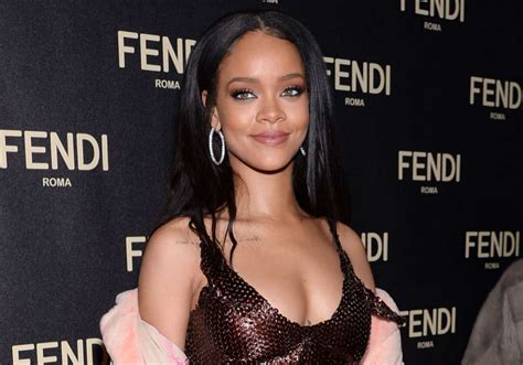 Rihanna 30 años de éxitos escándalos y destapes en imágenes La