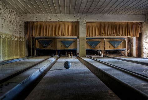 9 Abandoned Bowling Alleys And Overgrown Bowls Greens Urban Ghosts Media