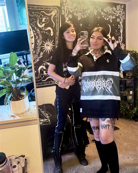 Sierra Jade (@widowthrill) • Instagram photos and videos