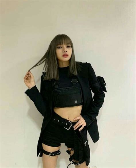 Pin By 0bamxb1 On Lisa Blackpink Fashion Fashion Blackpink Lisa