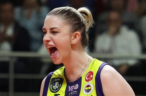 Magdalena Stysiak nin Fenerbahçe den ayrılık iddialarına menajerinden