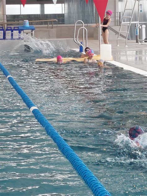 Cycle Piscine En Cm B Institution Saint Charles Vienne