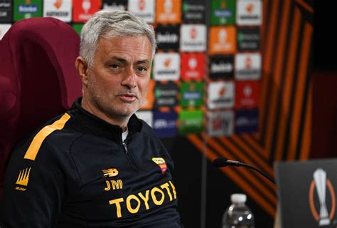 Mourinho E Mancini In Conferenza Stampa In Vista Di Roma Salisburgo