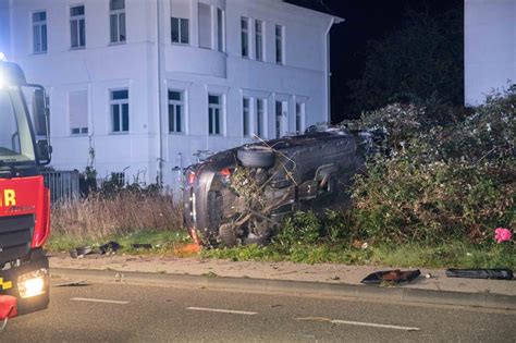 Auto überschlägt Sich Junger Mann Stirbt