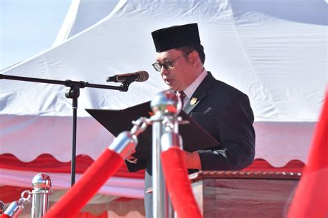 Ketua DPRD Natuna Bacakan Teks Proklamasi Saat Perayaan HUT RI Ke 77