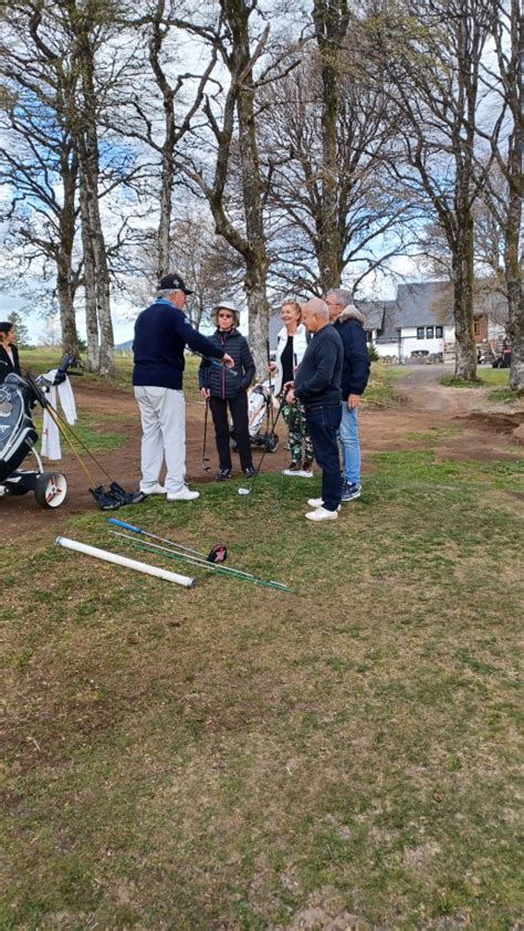 Initiation au golf Club Accueil et Amitié La Bourboule