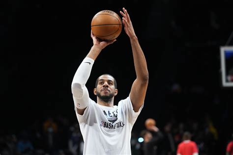 Seven Time Nba All Star Lamarcus Aldridge To Work Out For The Dallas