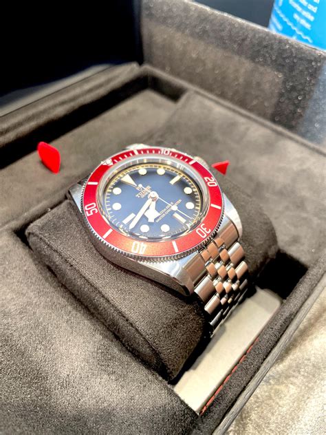 Thoughts On The 2023 Black Bay 41 Burgundy Bezel Rtudor